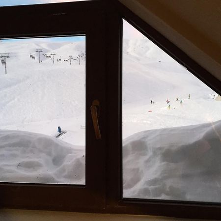 Two Level Apartment Near Gondola กูเดาริ ภายนอก รูปภาพ